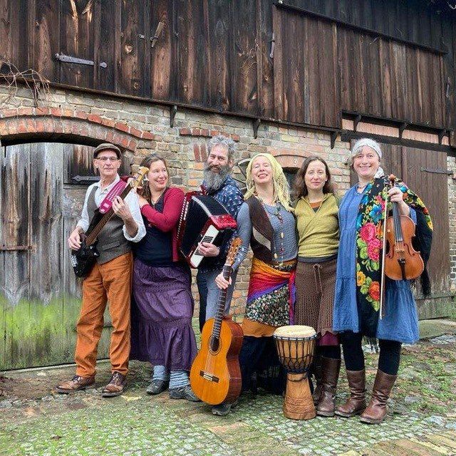Kupalinka spielt Roma-, Balkan- und Weltmusik
